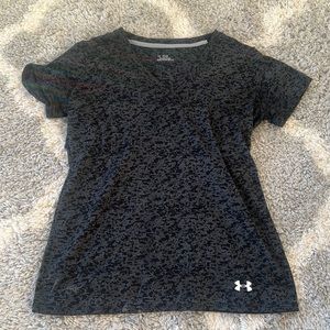 Under armour Black/gray heat gear tee shirt size medium